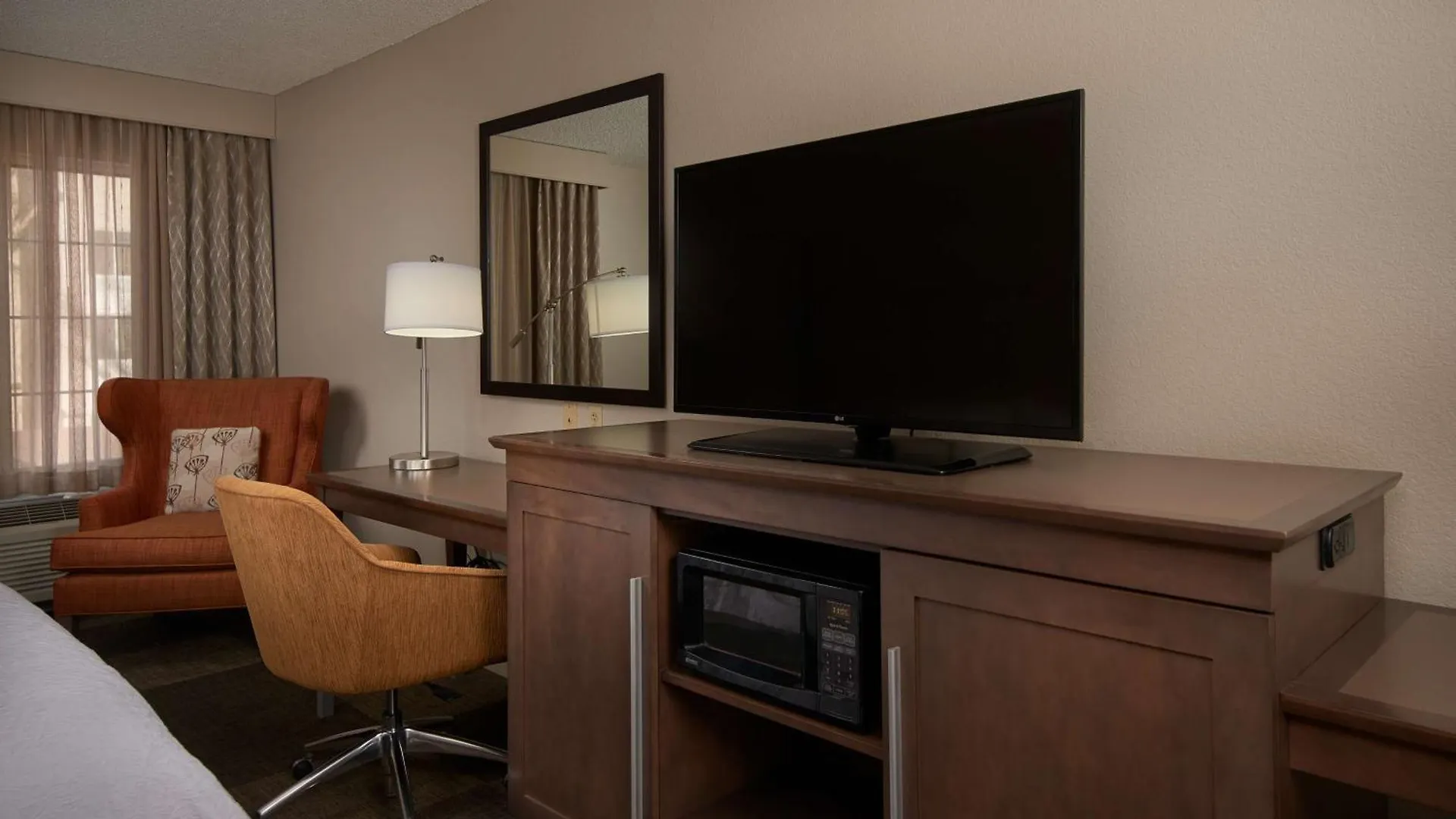 Hampton Inn & Suites Phoenix/Scottsdale 3*, Scottsdale
