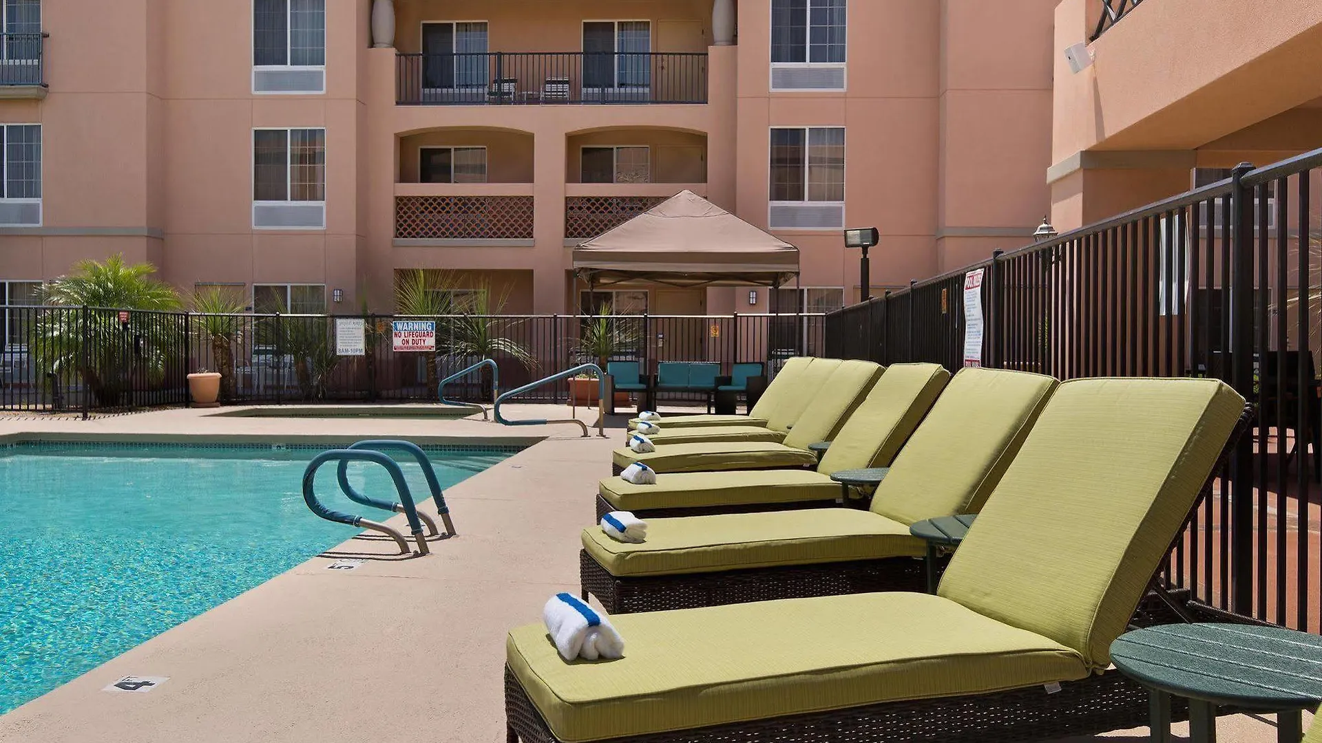 Hampton Inn & Suites Phoenix/Scottsdale Hotel Scottsdale