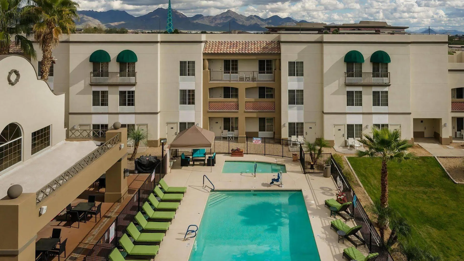 *** Hotel Hampton Inn & Suites Phoenix/Scottsdale United States
